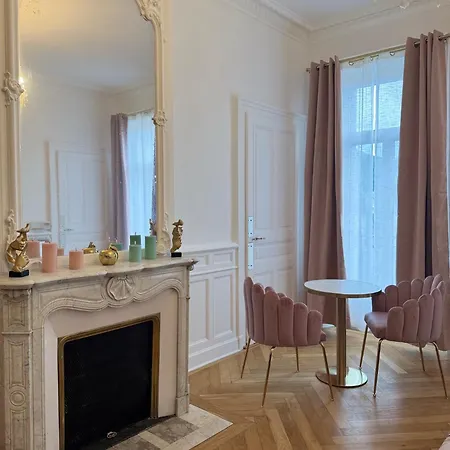 L'instant - Center - Jacuzzi Apartment