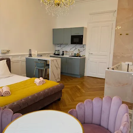 L'instant - Center - Jacuzzi Apartment